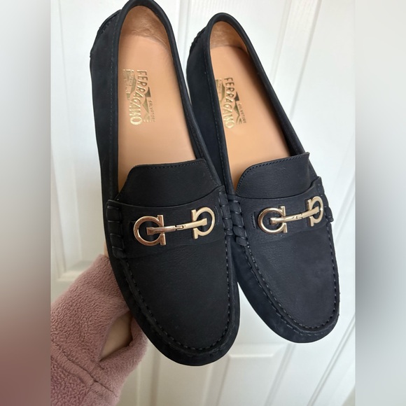 Salvatore Ferragamo Odilia Black Nubuck Driving Loafers Women’s 9.5 |$900 Retail - Picture 3 of 8